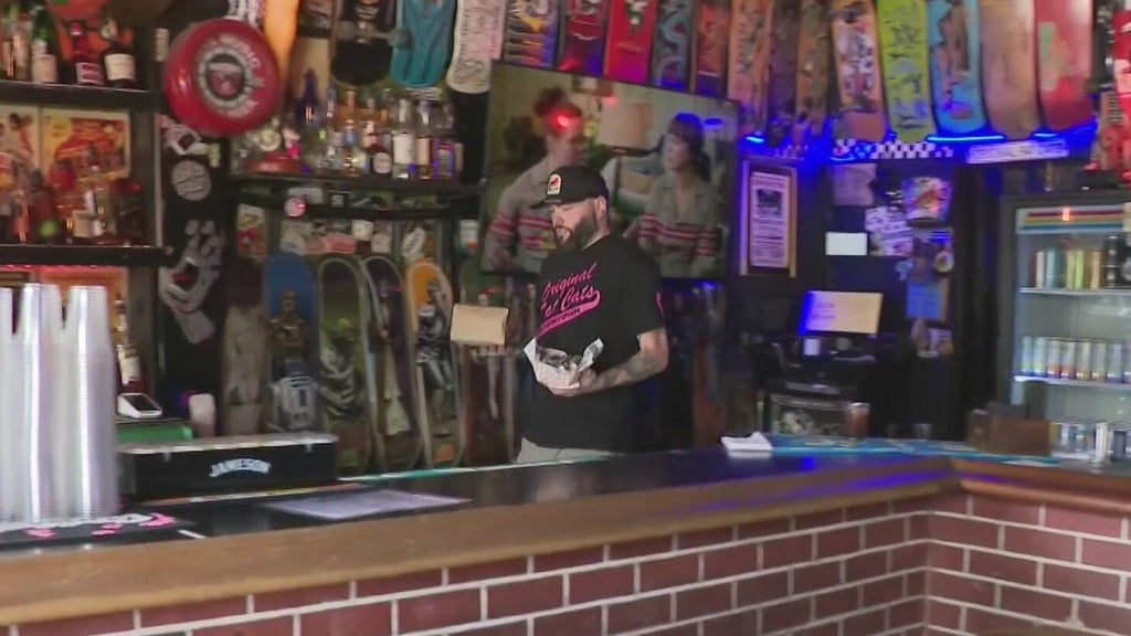 Fort Lauderdale proposes earlier closing times for downtown bars, facing pushback from business owners — CBS Miami, Round Rock Dining news