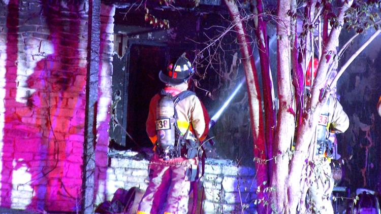 One person dies, another person and a dog rescued from Blakeley Drive house fire — KENS 5 (San Antonio), Round Rock Health news