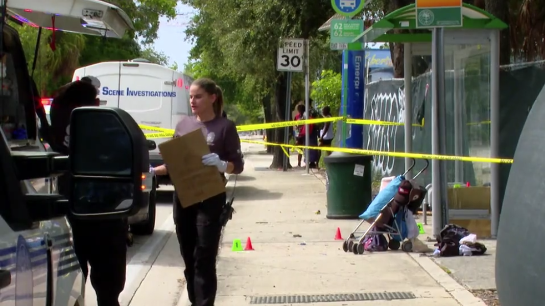Attacker, victim injured in stabbing at Miami bus stop — WSVN 7 Miami-Dade, Round Rock Community news